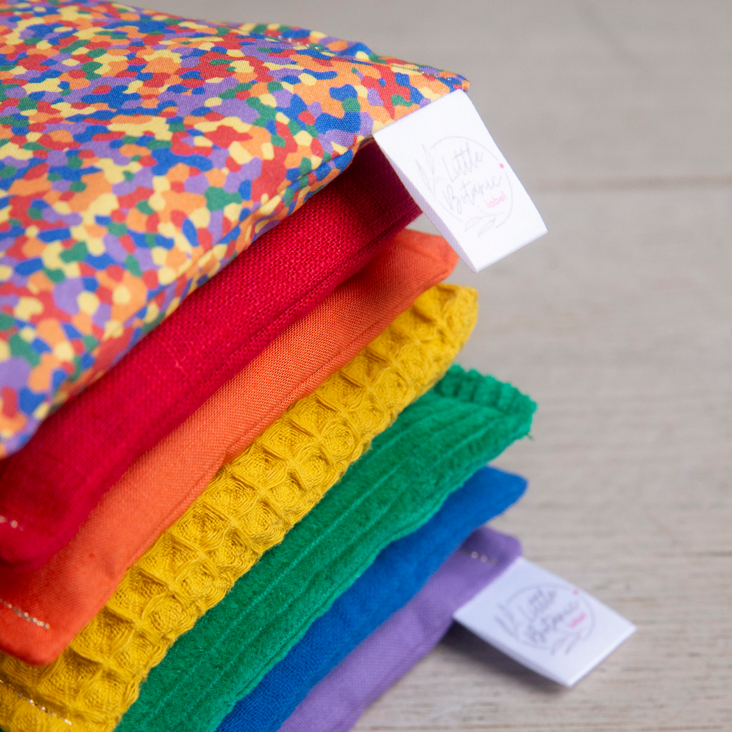 Little Botanic label - Sensorische Pittenzakjes - Regenboog + Confetti Regenboog