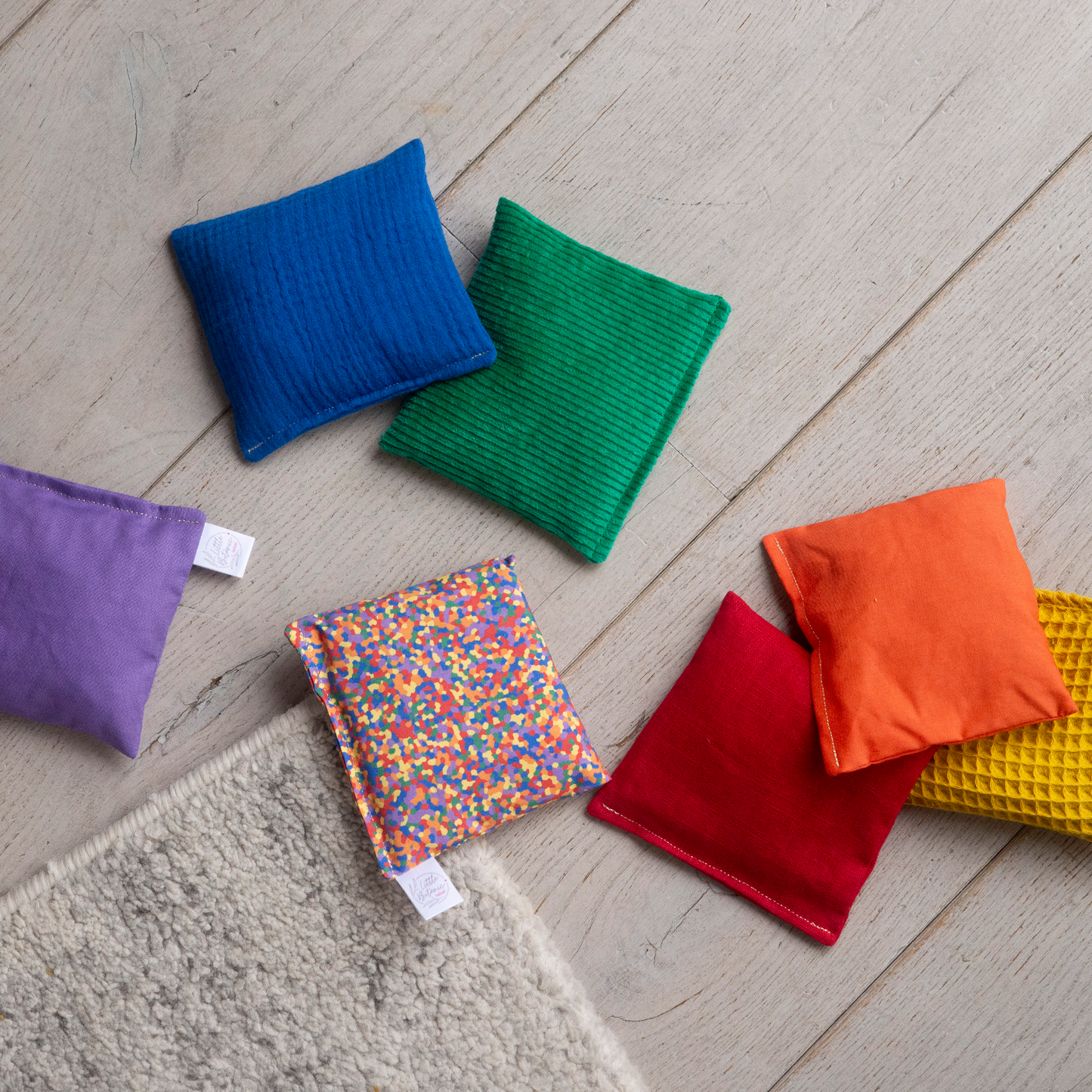 Little Botanic label - Sensorische Pittenzakjes - Regenboog + Confetti Regenboog