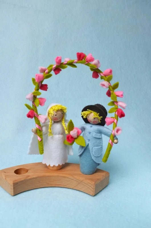 Atelier Pippilotta - Atelier Pippilotta - Steker Pinkster bruid en bruidegom - Knutselpakket - Playlaan