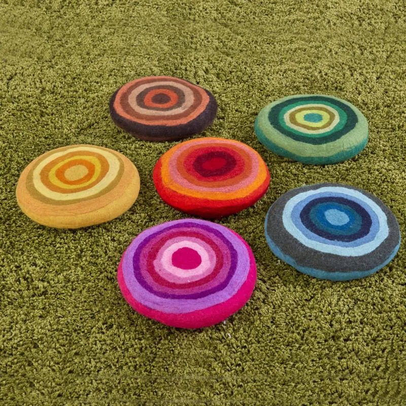 Cosy - Zitkussens regenboog 6st - Wolvilt - Playlaan