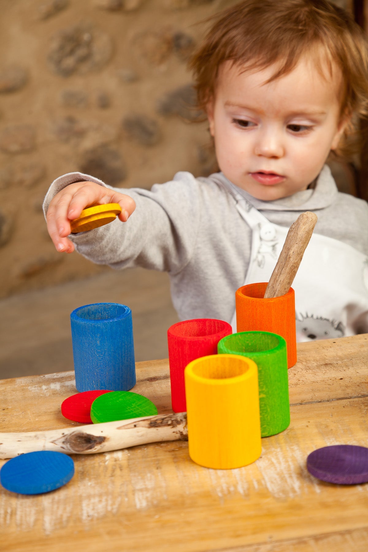 Grapat - Coloured cups with lid - Playlaan