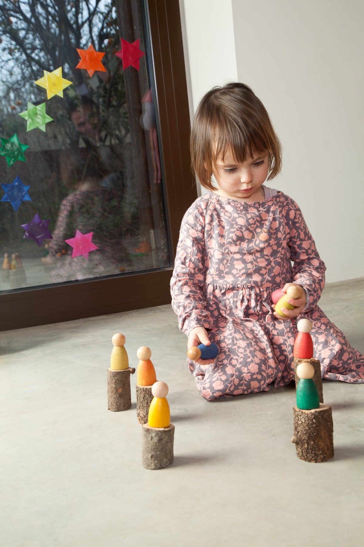 Grapat - Grapat - 12 Nins houten poppetes regenboog - Playlaan