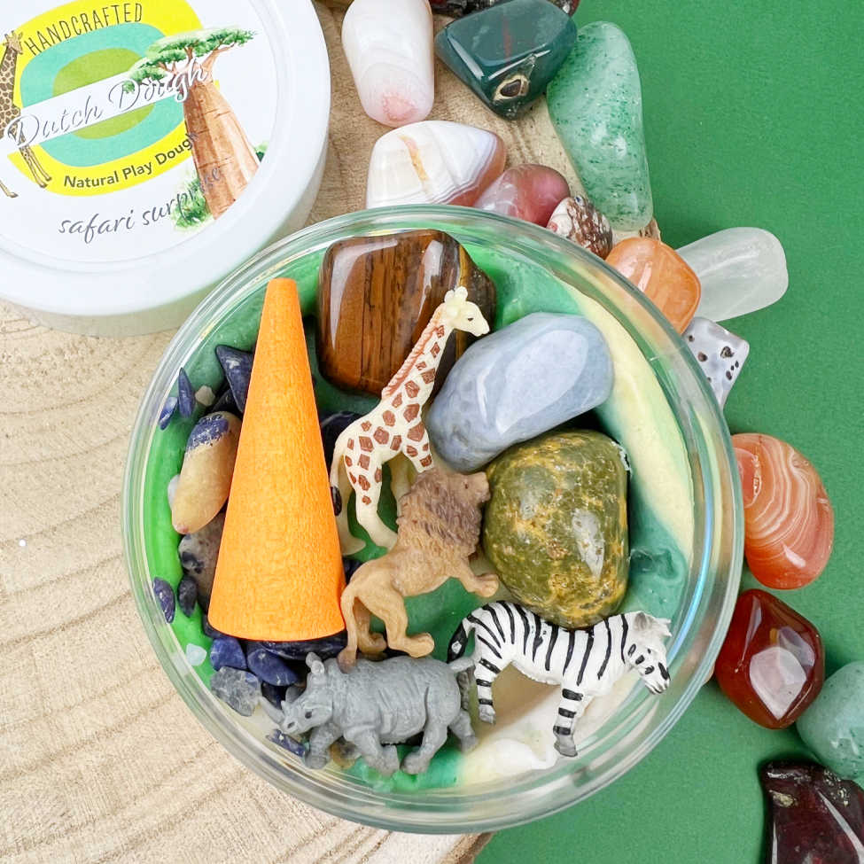 Invitation to Imagine - Safari Surprise Pot - Playlaan