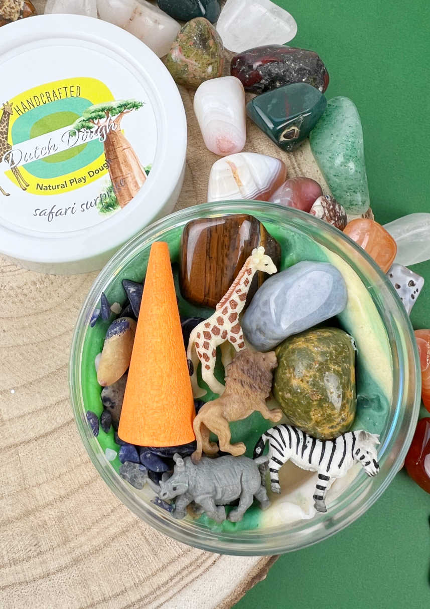 Invitation to Imagine - Safari Surprise Pot - Playlaan