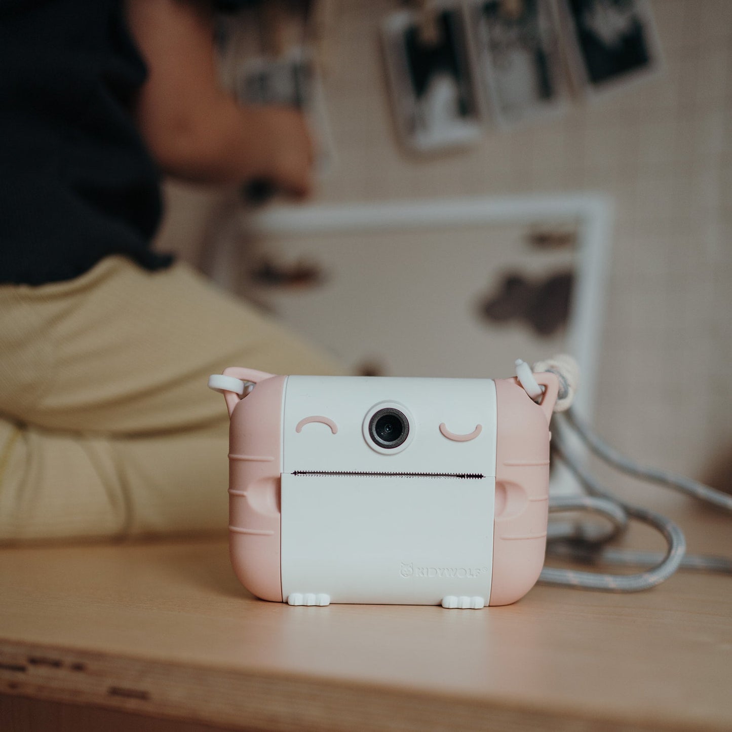 Kidywolf - KIDYPRINT Pink Instant camera with integrated thermal printing in black & white - Playlaan