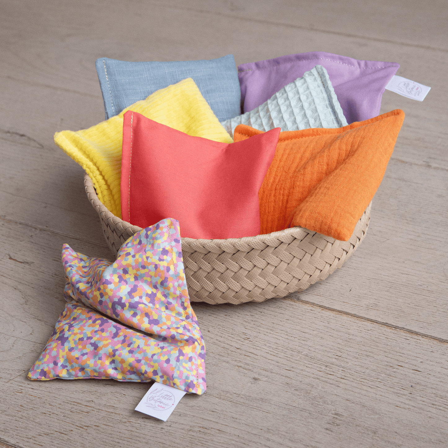Little Botanic label - Little Botanic label - Sensorische Pittenzakjes - Pastel + confetti pastel - Playlaan