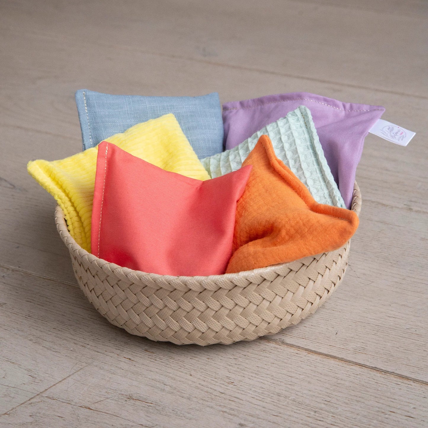 Little Botanic label - Little Botanic label - Sensorische pittenzakjes Pastel + Waves - set van 7 - Playlaan