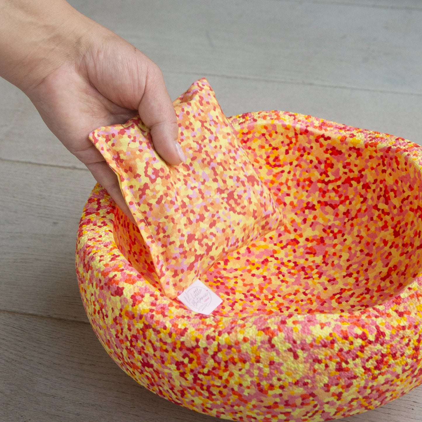 Little Botanic label - Sensorische Pittenzakje los - Confetti Super Warm - Playlaan
