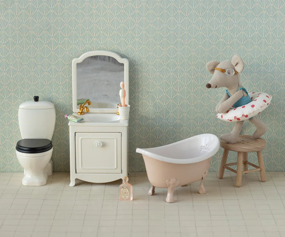 Maileg - Maileg - Beach mouse with float, Little sister - Red dots - Playlaan