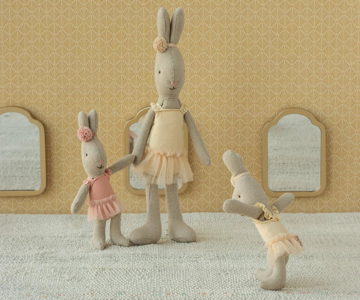 Maileg - Maileg - Konijn, Micro - Balletpakje en rokje beige - Playlaan