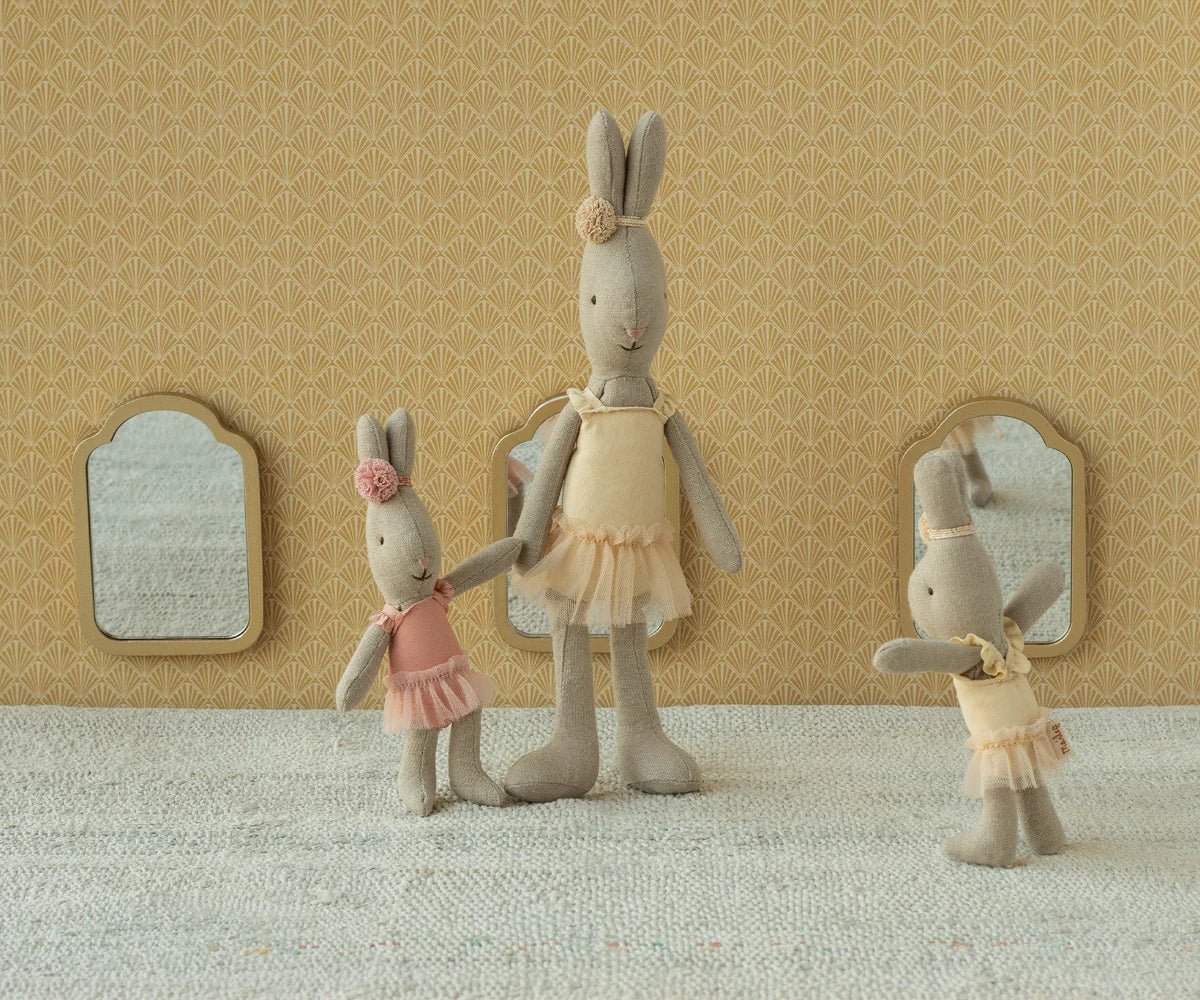 Maileg - Maileg - Konijn, Micro - Balletpakje en rokje roos - Playlaan