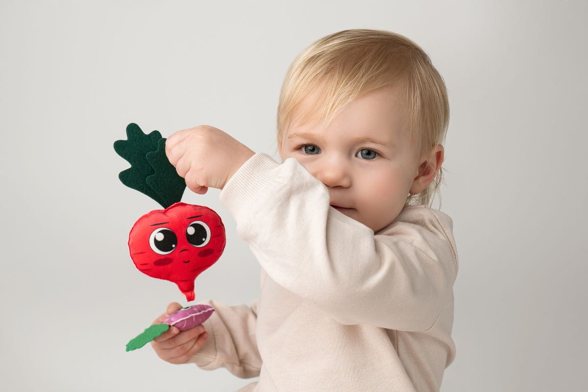 Mom's Care - Mom's Care - Moestuin - Playlaan