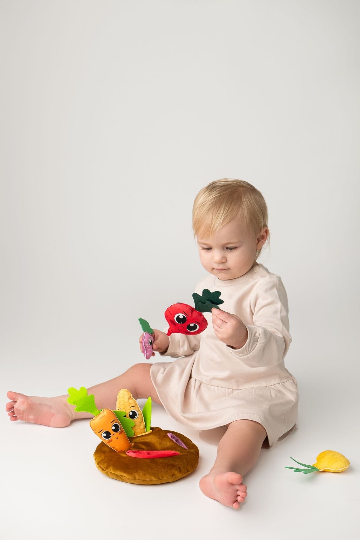 Mom's Care - Mom's Care - Moestuin - Playlaan