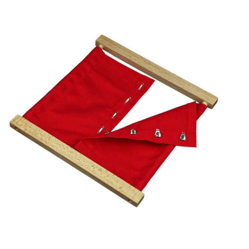 Moyo Montessori - Haak - en oog Aankleedrek - Montessori - Playlaan