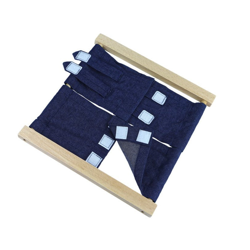Moyo Montessori - Klittenband Aankleedrek - Montessori - Playlaan