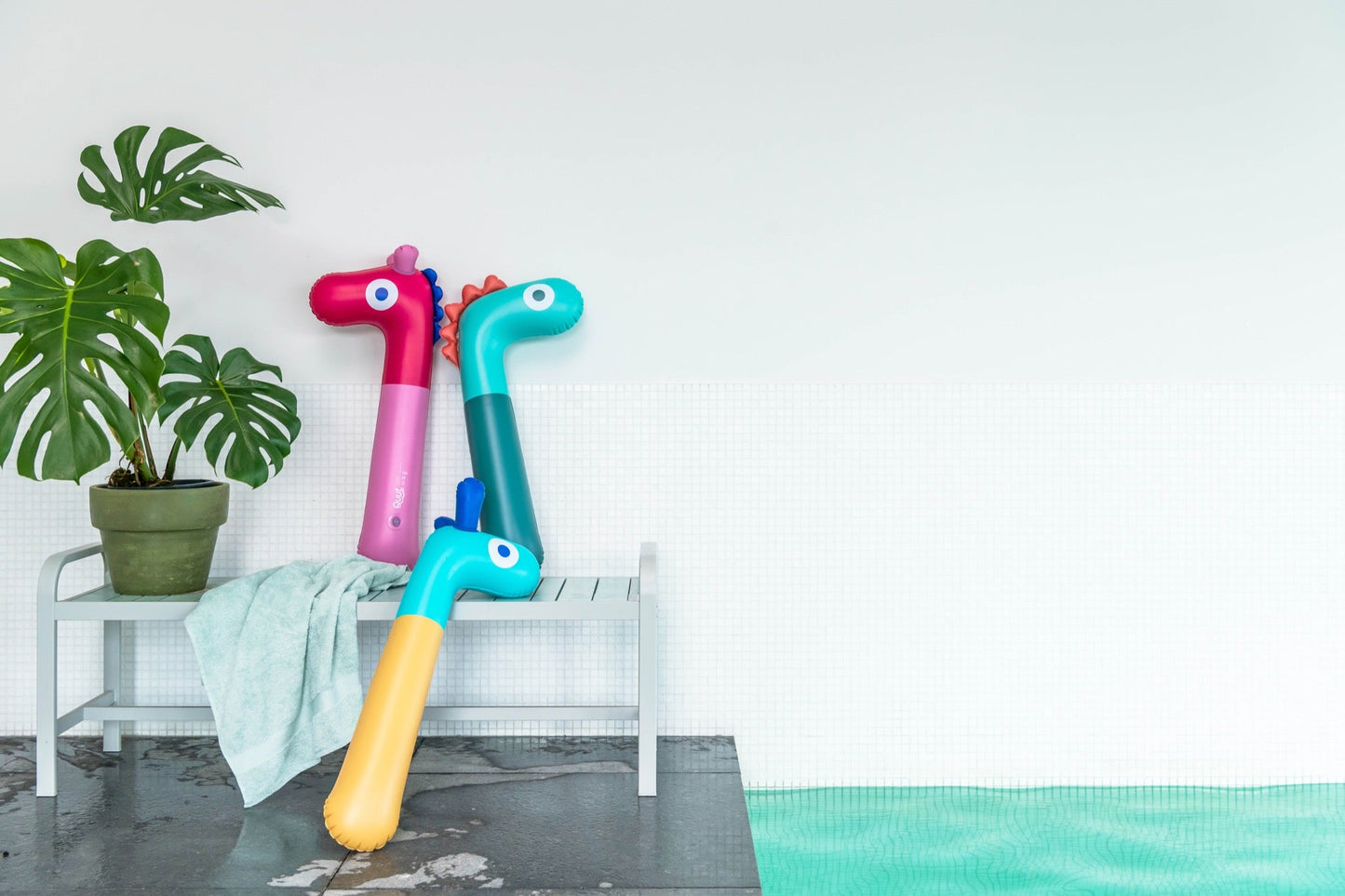 Quut - Quut - Opblaasbaar Dino Noodle Friends - Playlaan