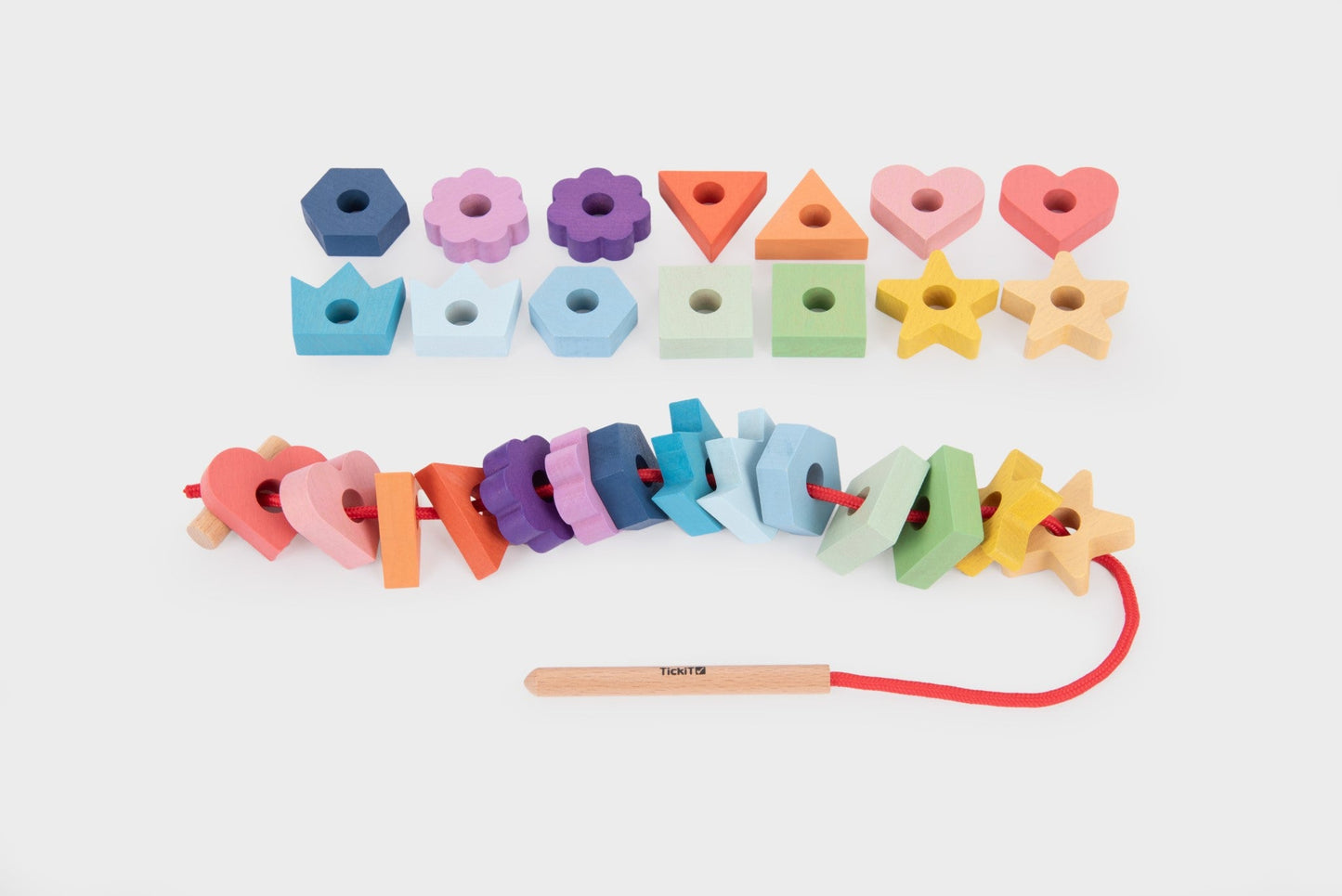 Tickit - RAINBOW WOODEN LACING SHAPES 28st - Playlaan
