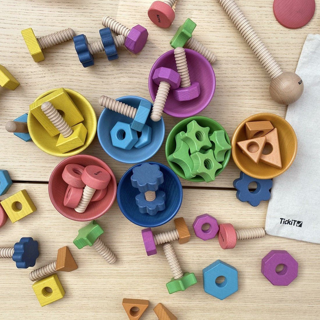 Tickit - Regenboog Houten Moeren & Bouten 7 stuks - Playlaan