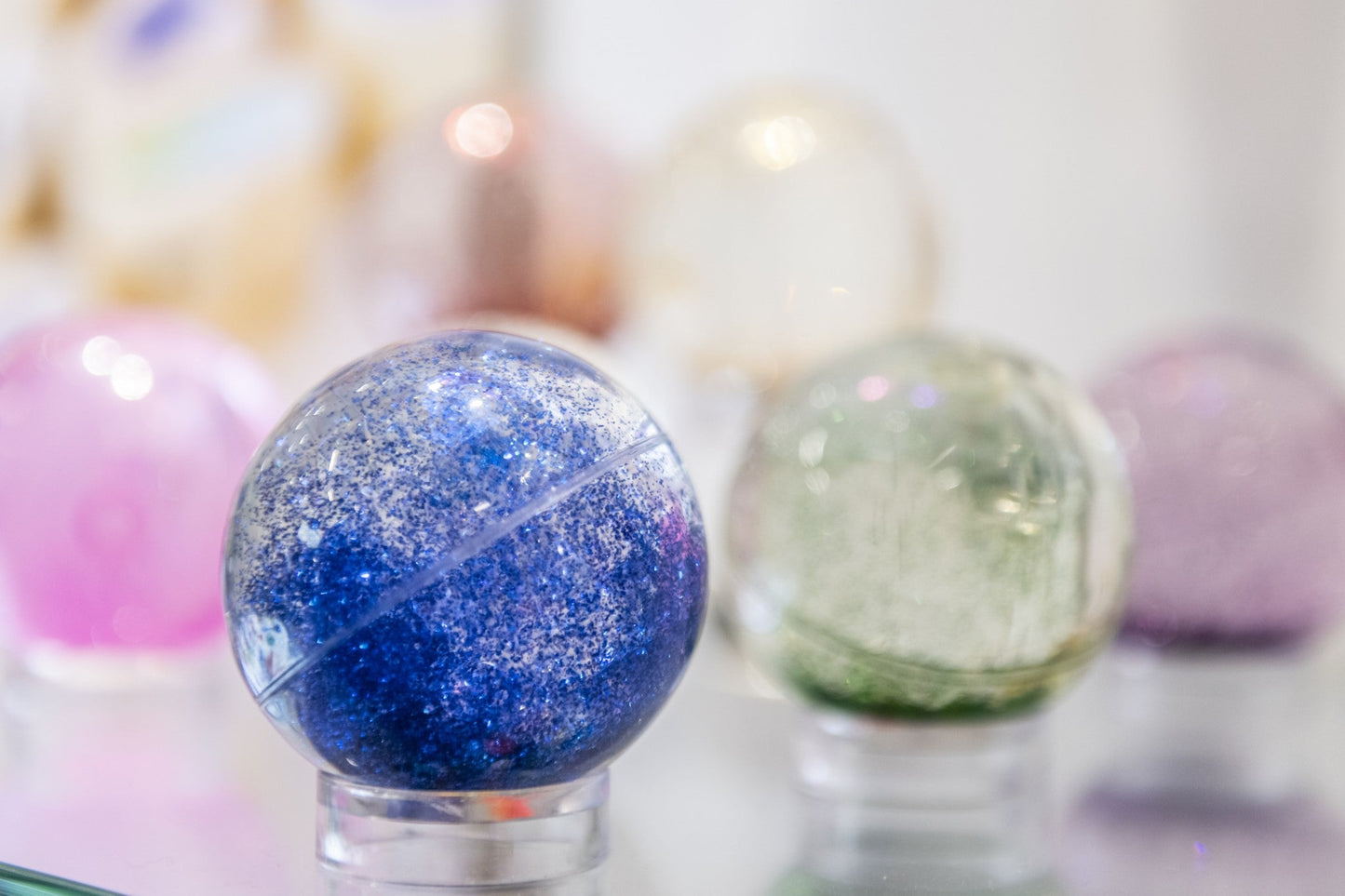Tickit - SENSORY RAINBOW GLITTER BALL - Playlaan