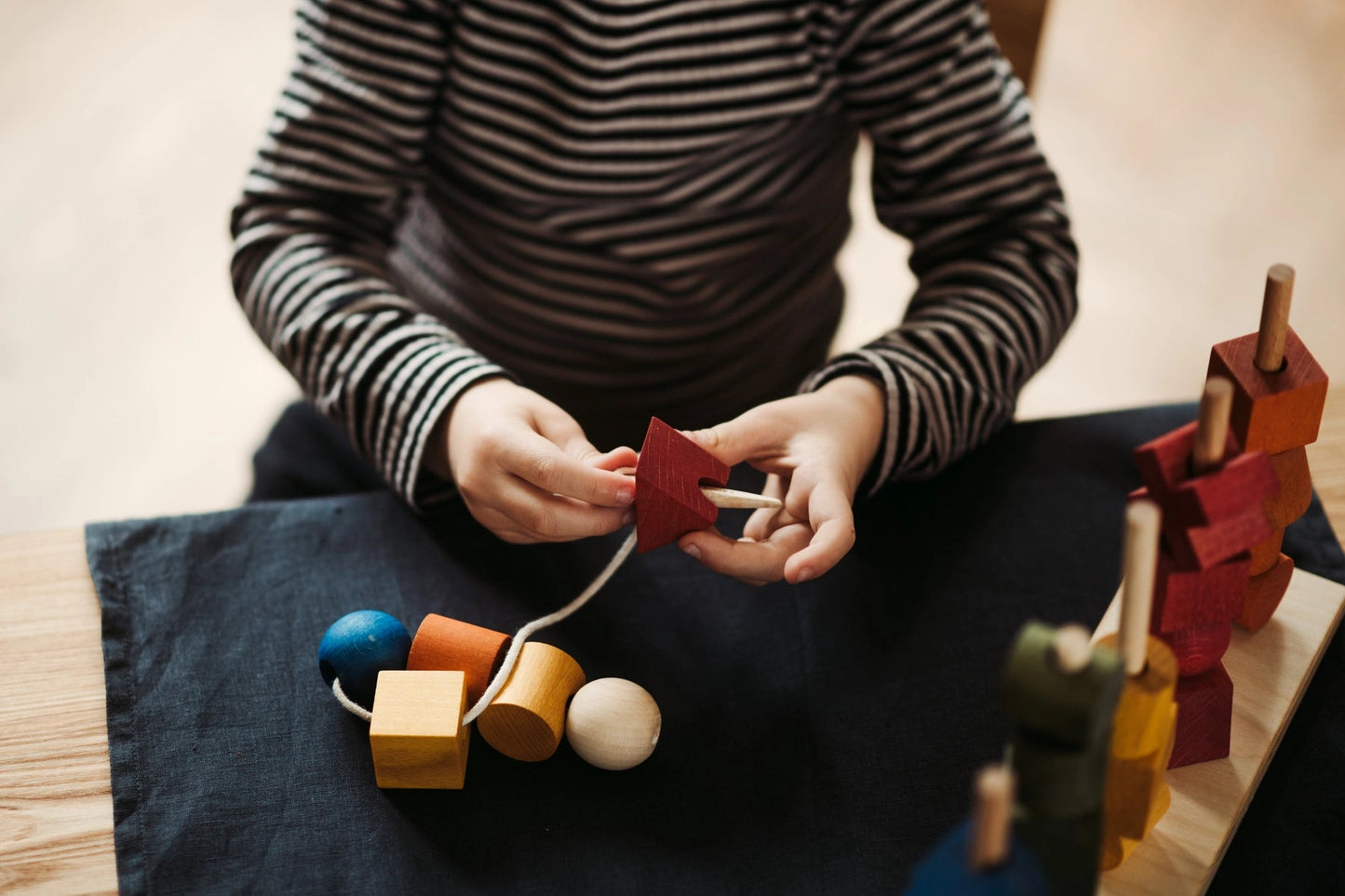 Wooden Story - Montessori Wooden Needle - Playlaan