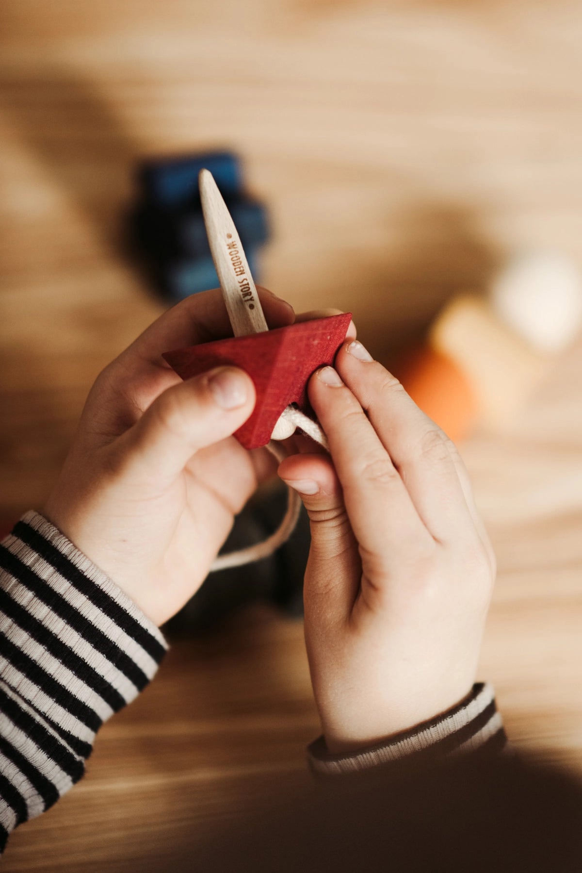Wooden Story - Montessori Wooden Needle - Playlaan