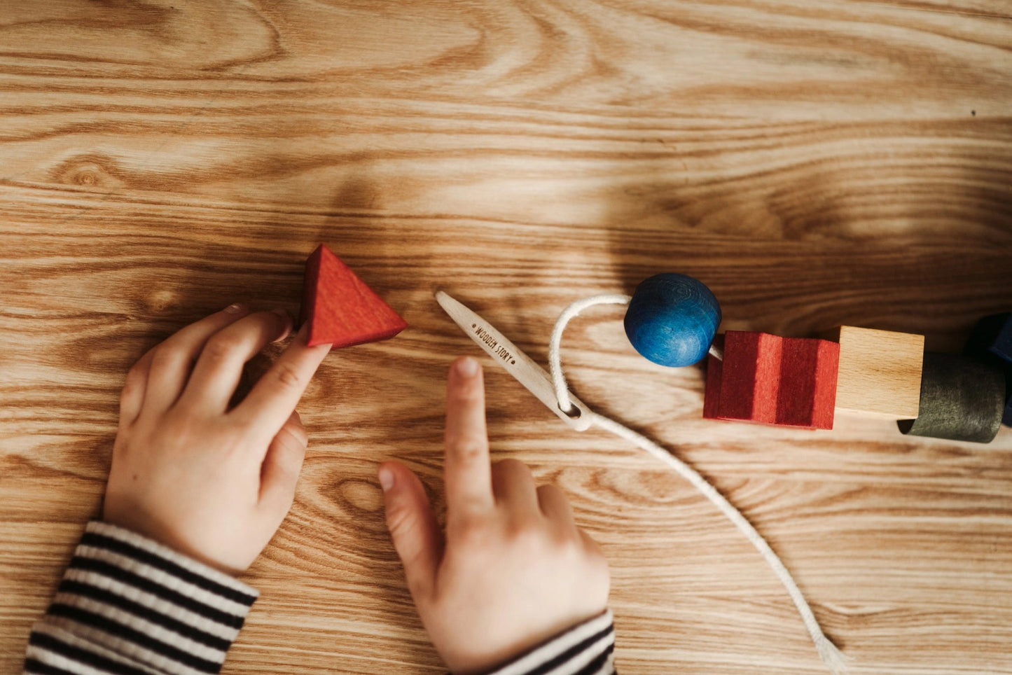 Wooden Story - Montessori Wooden Needle - Playlaan