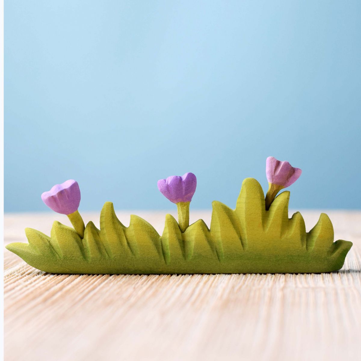 Bumbu Toys - Gras met paarse bloemen groot - Playlaan