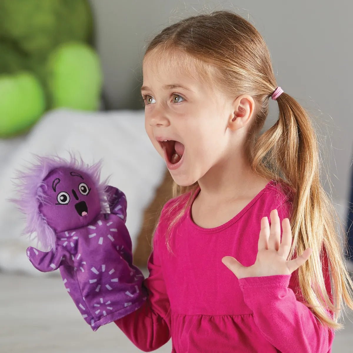 Learning Resources - Feelings Family - Handpoppen set van 5 - Playlaan