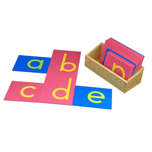 Moyo Montessori - Schuurpapieren letters met kistje - blokschrift - Playlaan