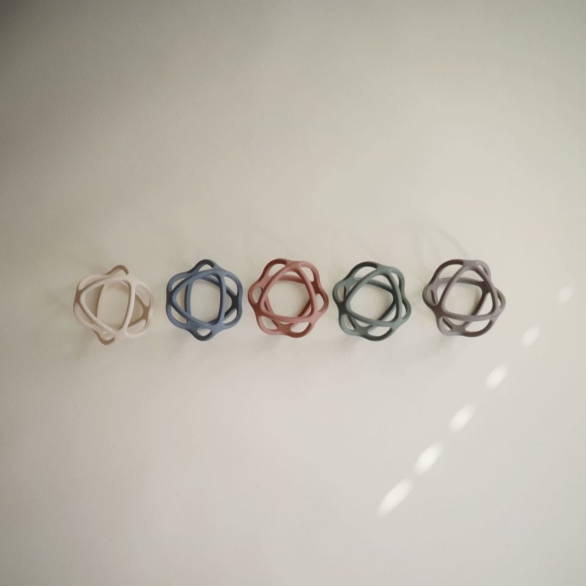 Mushie - Baby Bijtring Ball - Playlaan