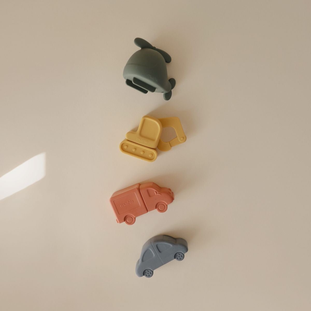 Mushie - Bad Set - 4 Pack Vehicles - Playlaan