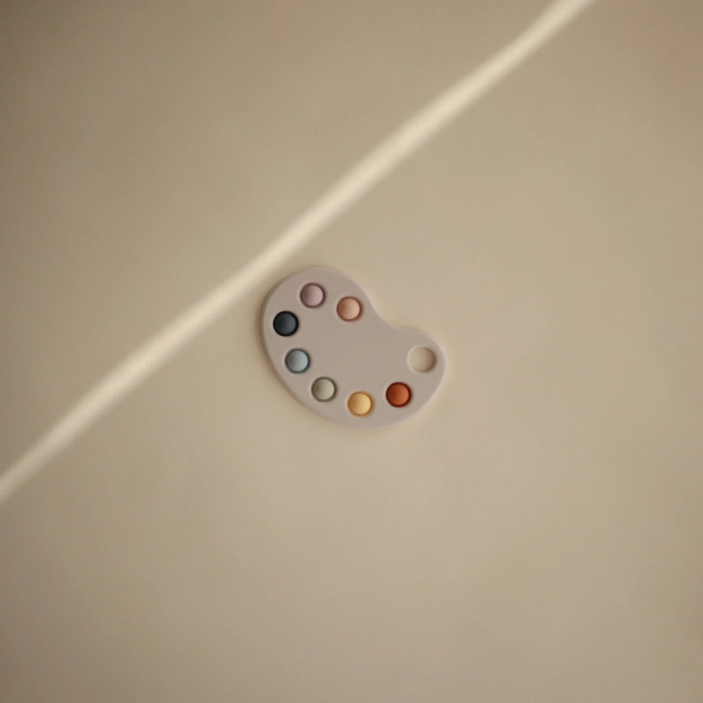 Mushie - Press Toy Sensorisch Verfpalet - Multi - Playlaan