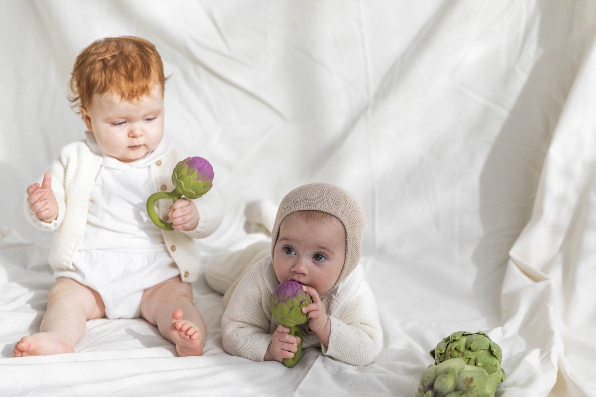Oli&Carol - Artichoke Rattle Toy - Playlaan