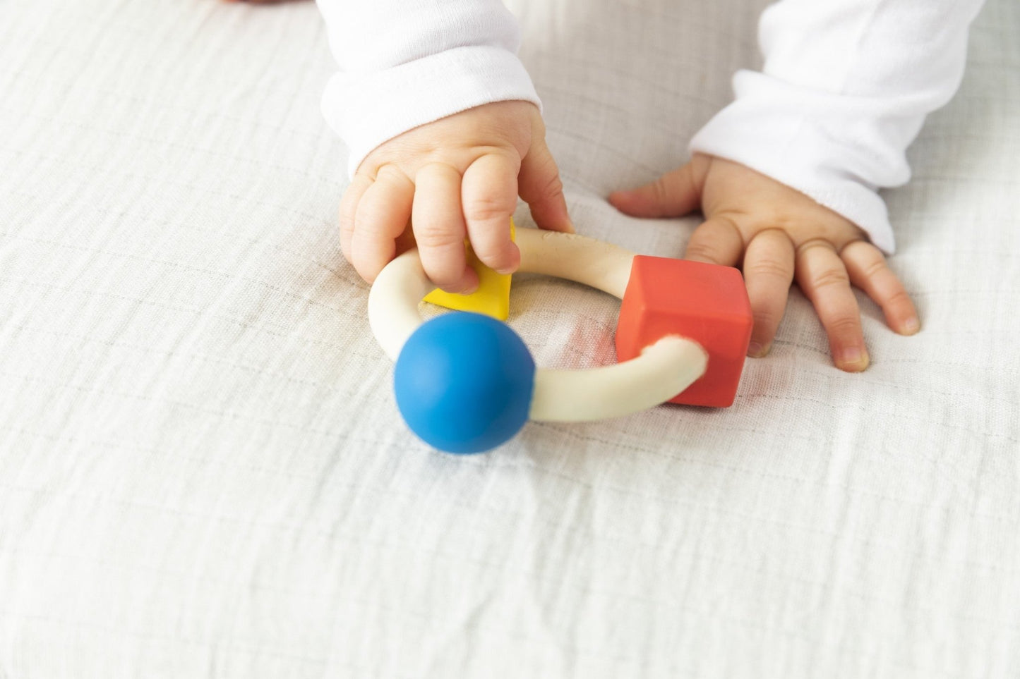 Oli&Carol - Oli&Carol X Bauhaus Movement Teething Ring Basic - Playlaan