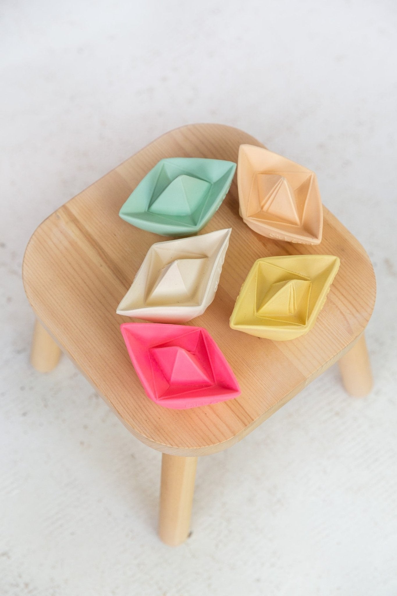 Oli&Carol - Origami Boat Nude - Playlaan