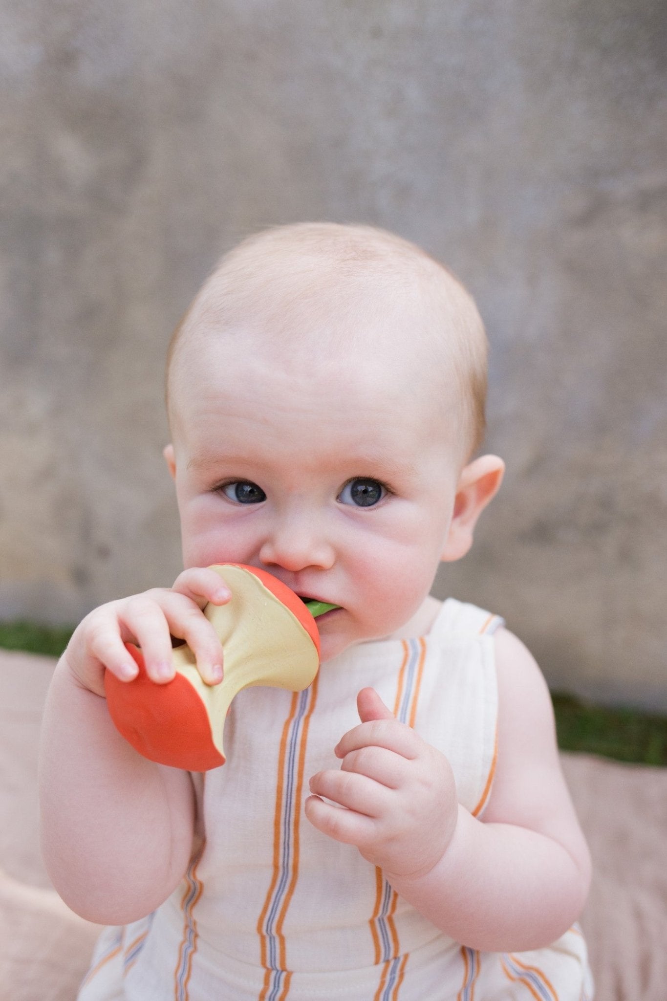 Oli&Carol - Pepa The Apple - Playlaan