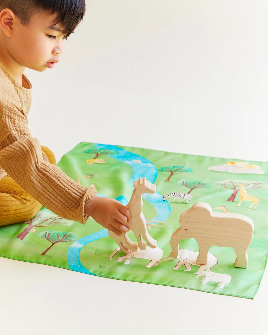 Sarah's Silks - Playmap - Safari - Playlaan