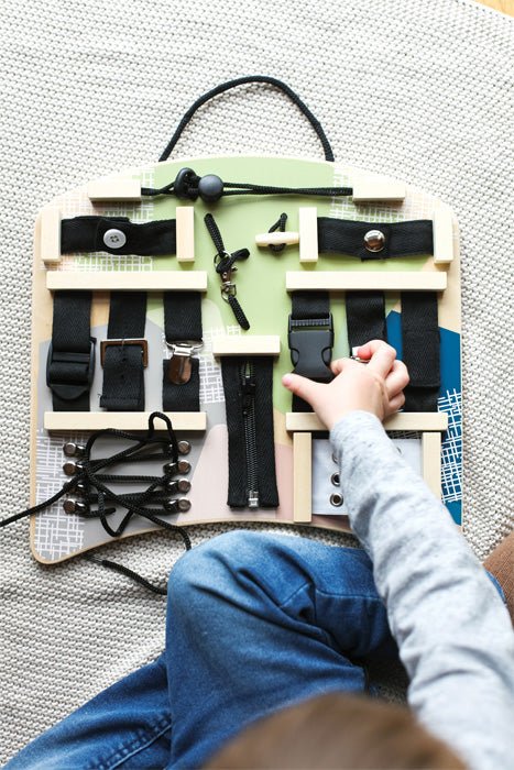 Small Foot - Latches and Bindings Motor Activity Board - Playlaan