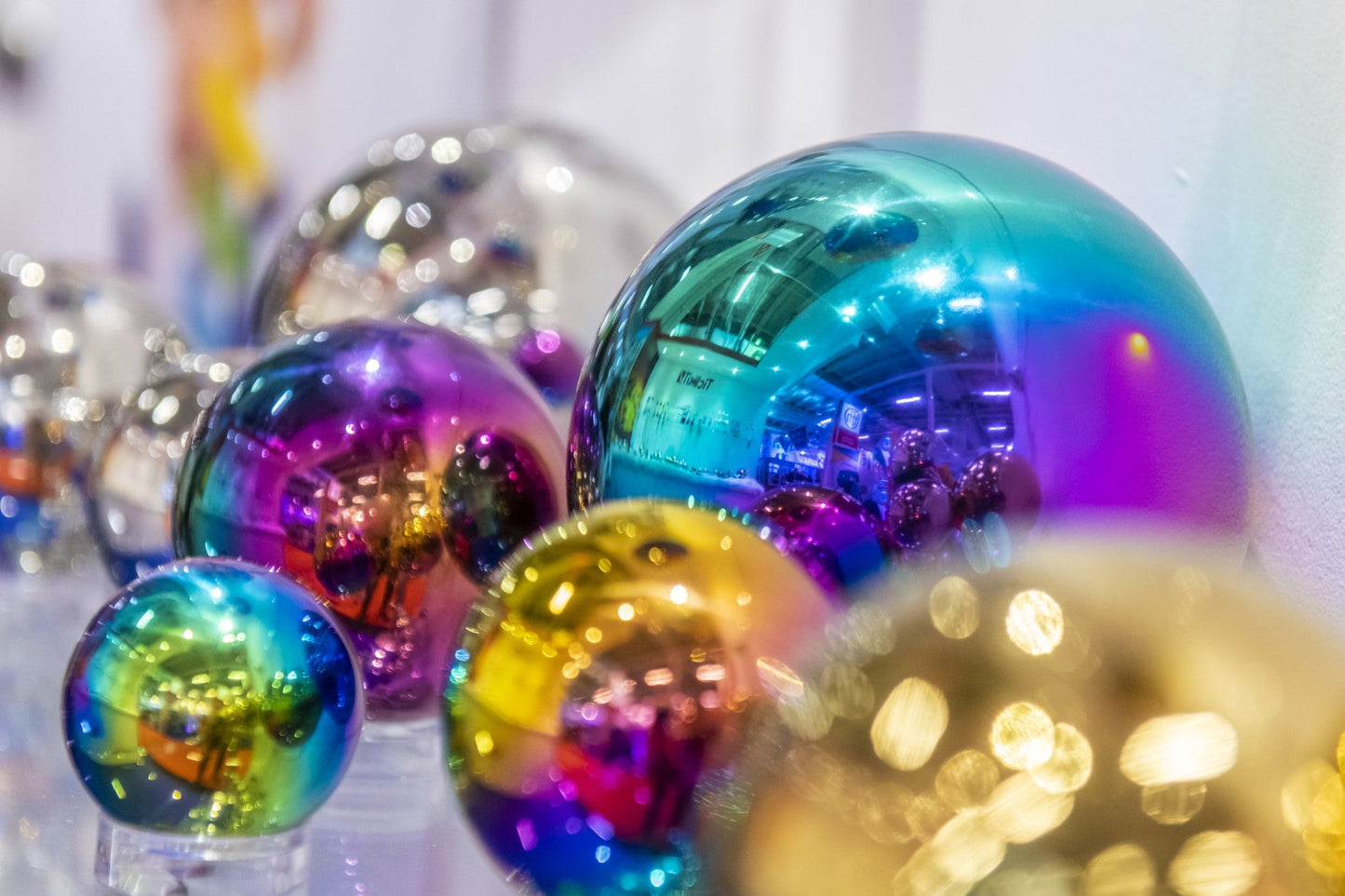 Tickit - Sensory Reflective Colour Burst Balls - Playlaan