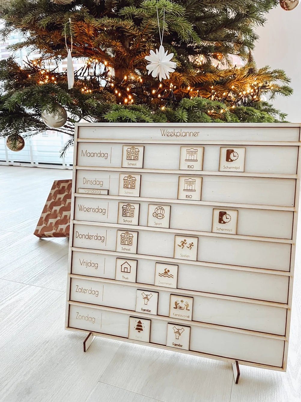 Your Little Family - Weekplannerhout + 46 Pictogrammen - Playlaan