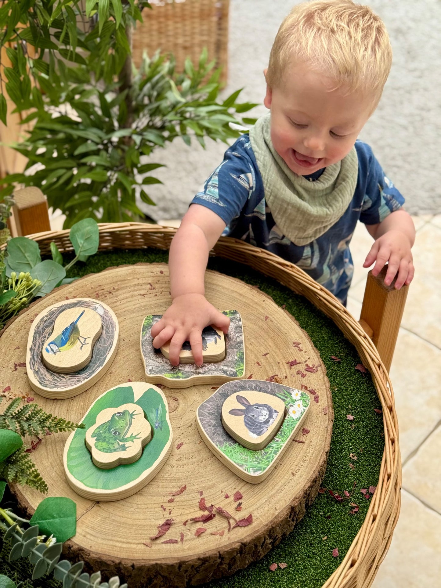Yellow door - Voel- en zoekspel - bosdieren