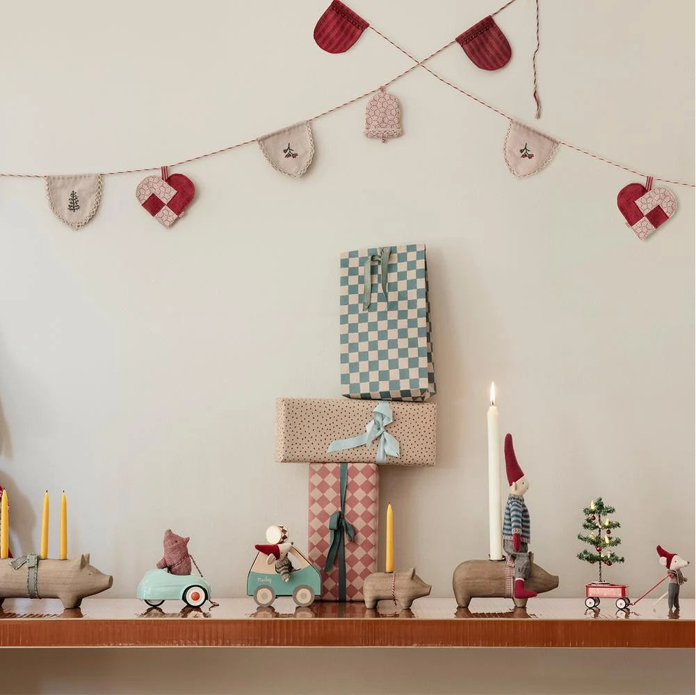 Maileg - Kerstmuis – Kleine Broer in Autodoosje