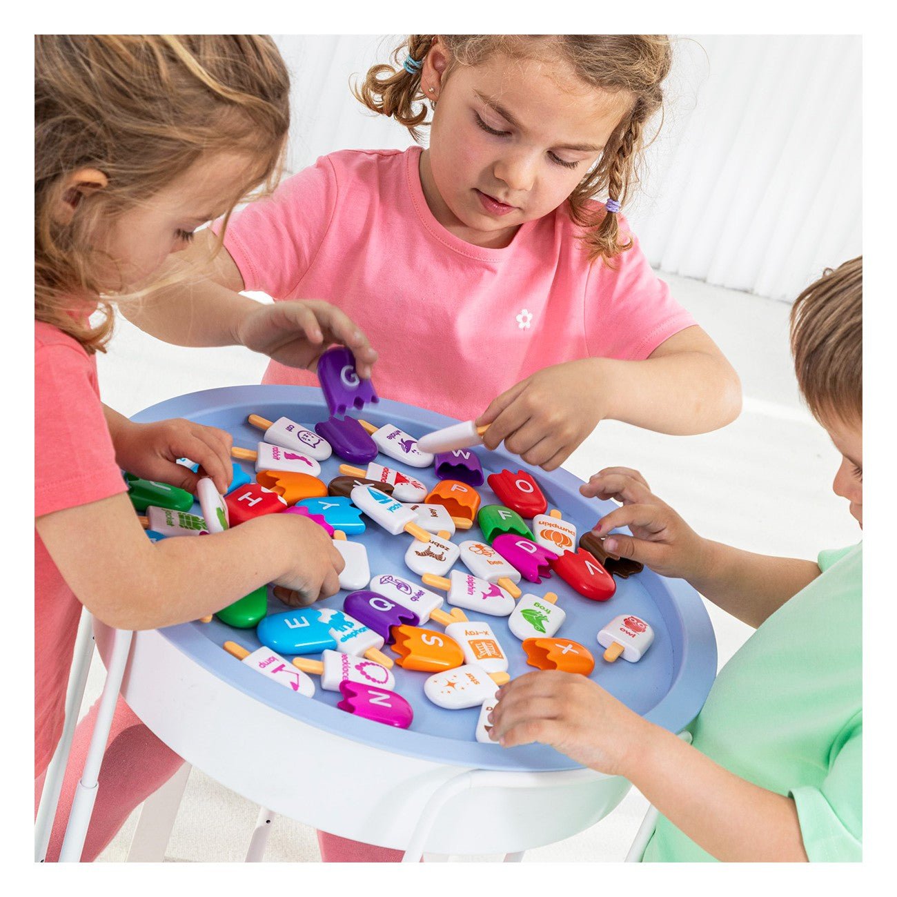 Amaya - Amaya - Educatieve alfabet poppers – 26 stuks - Playlaan