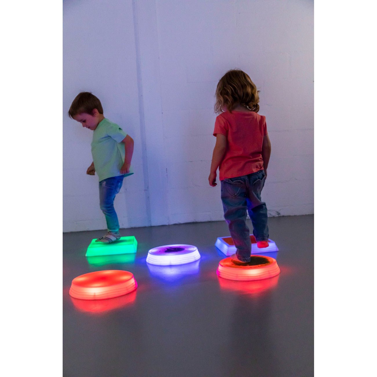 Amaya - Amaya - Ronde lichtgevende stapstenen met vloeistof 3st - Playlaan