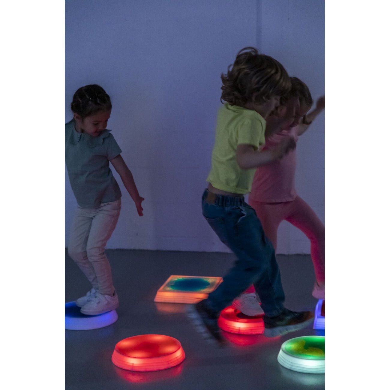 Amaya - Amaya - Sensorische ronde LED vloeistof stapstenen set 6st - Playlaan