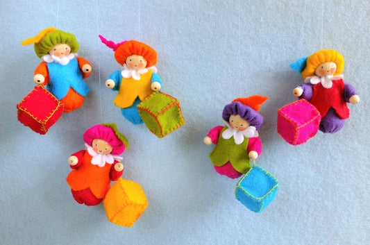 Atelier Pippilotta - Vrolijke Pietenhanger - DIY Knutselpakket - Playlaan