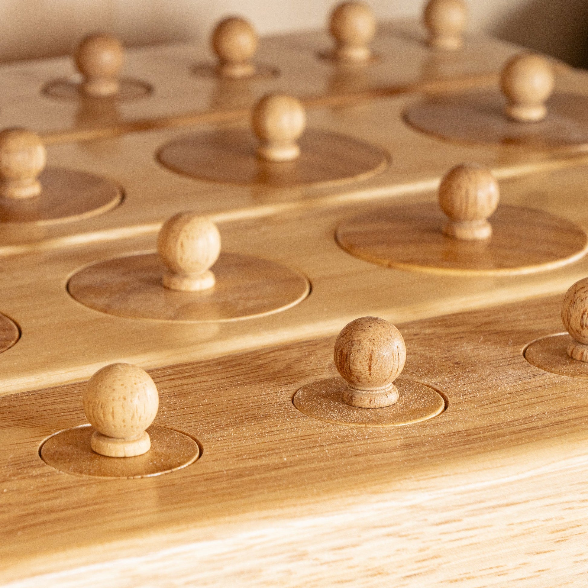 Betzold - Betzold - Montessori kast inclusief 13 materialen - Playlaan