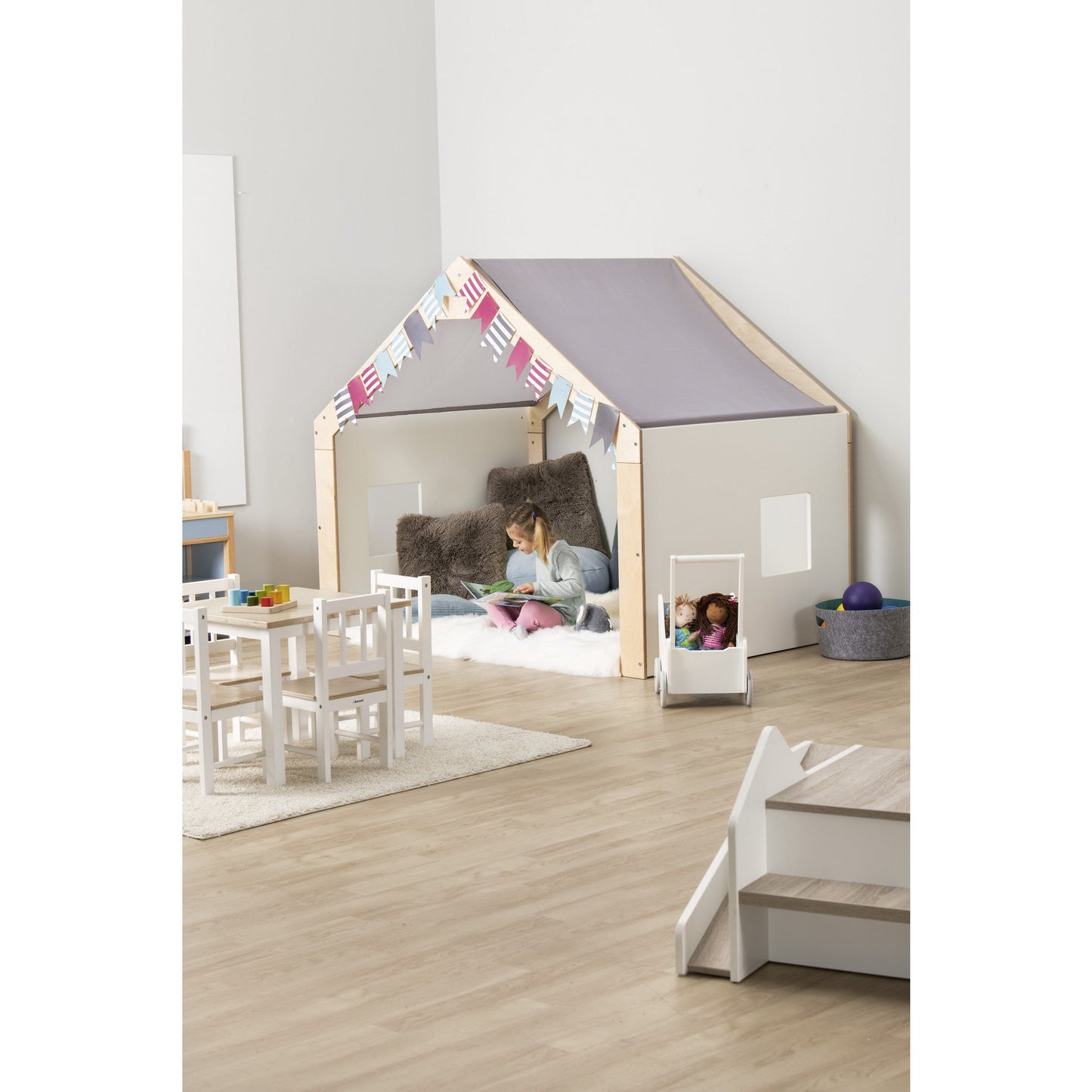 Betzold - EduCasa Dream House complete set met speelmat en grijs dakdoek - Playlaan