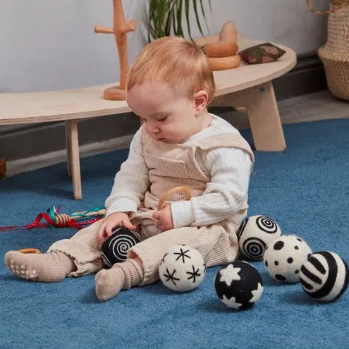 Cosy - Cosy - Sensorische baby patroonballen zwart/wit 6st - Playlaan