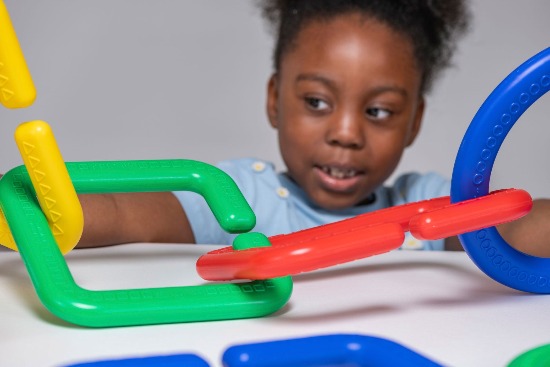 Educational Advantage - Educational Advantage - Grote koppelvormen met braille – educatieve set - Playlaan